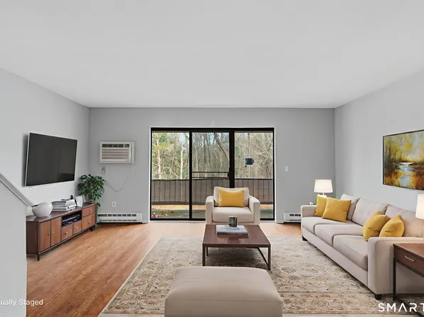 135 Wellington Drive #135, Farmington, CT 06032