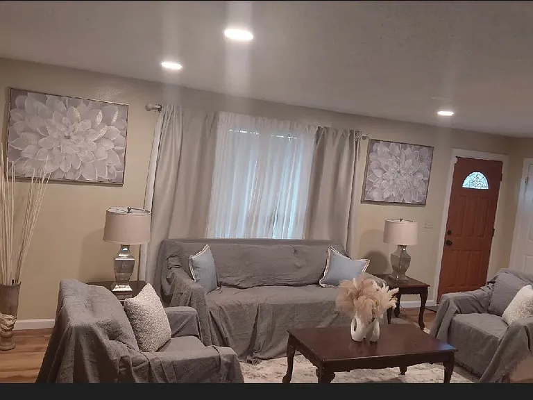 3004 S Cathay Cir — Photo 6