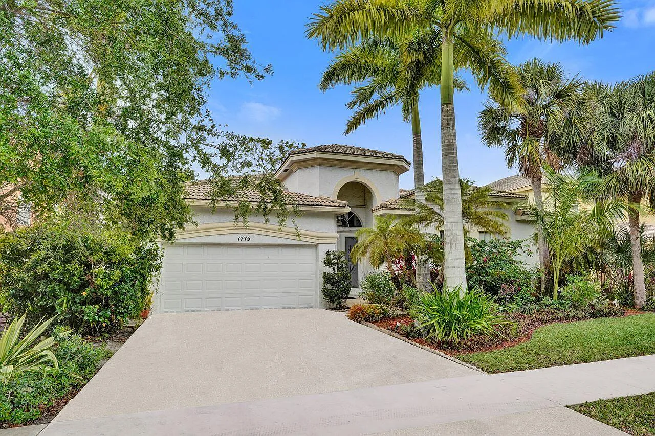 3 bed, 3.0 bath, 2471 sqft, $3,500 — Photo 2