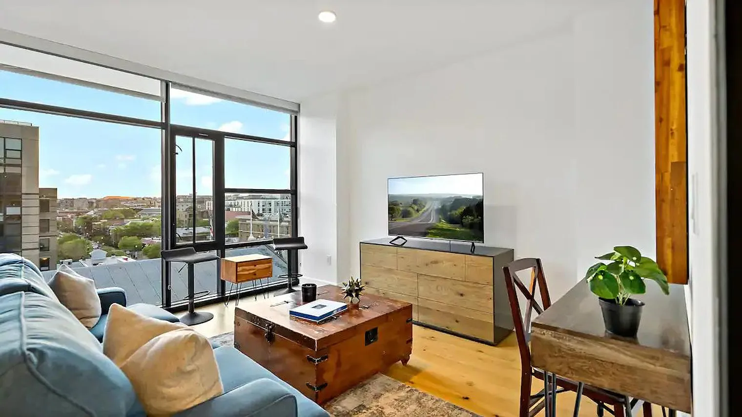 1 bed, 1.0 bath, $5,161 — Photo 4