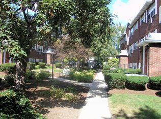 15 Cass St APT 5, West Roxbury, MA 02132