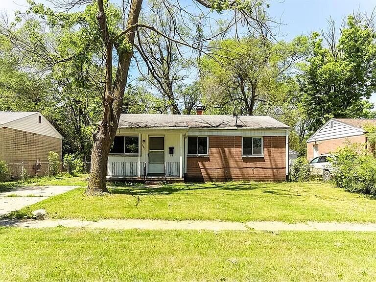 1st image of 590 Calder Ave