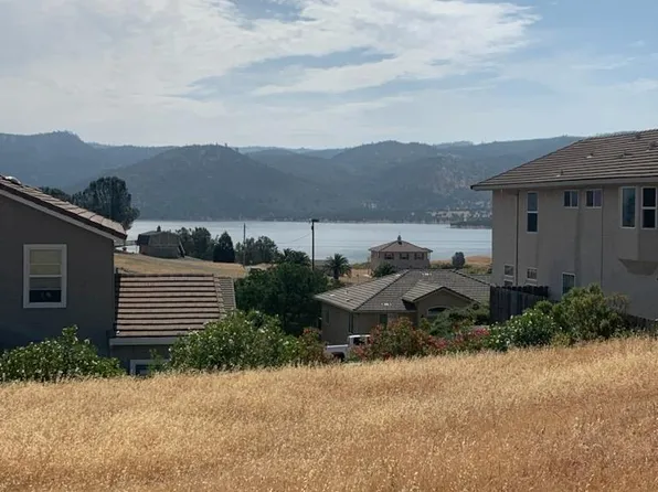 25 Woodpecker Ct, Valley Springs, CA 95252