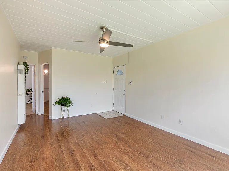 3343 Boundary St — Photo 4