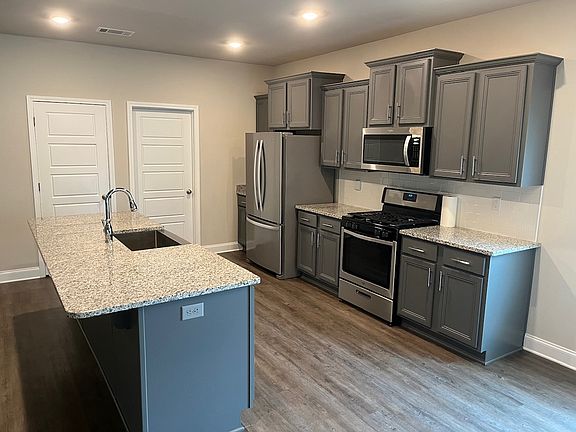 5th image of 5016 Sand Dollar Dr