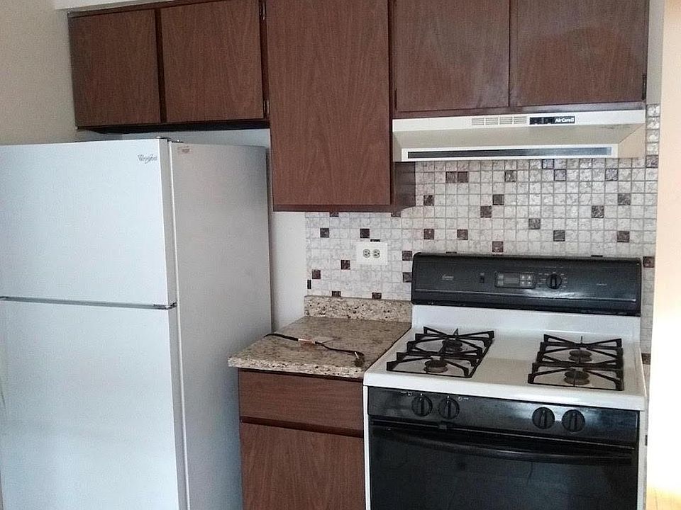 1st image of 931 S Cora St APT 3W