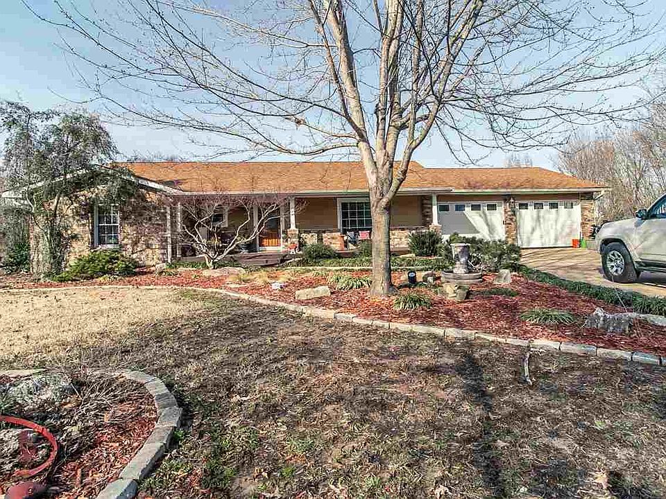 1st image of 1101 White Oak Dr