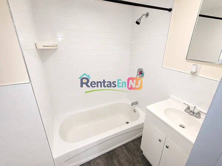 99 Alexander St #3A — Photo 2