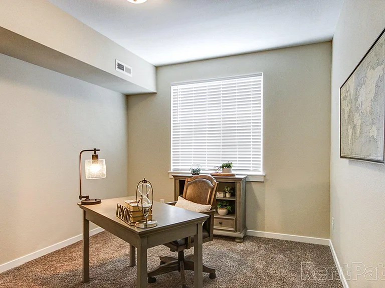 The Summit Apartments — Photo 17