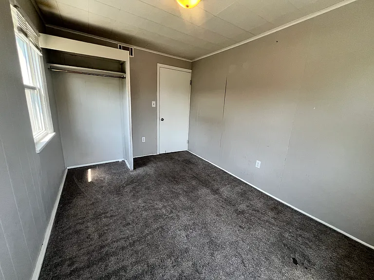 149 N West St #2 — Photo 17