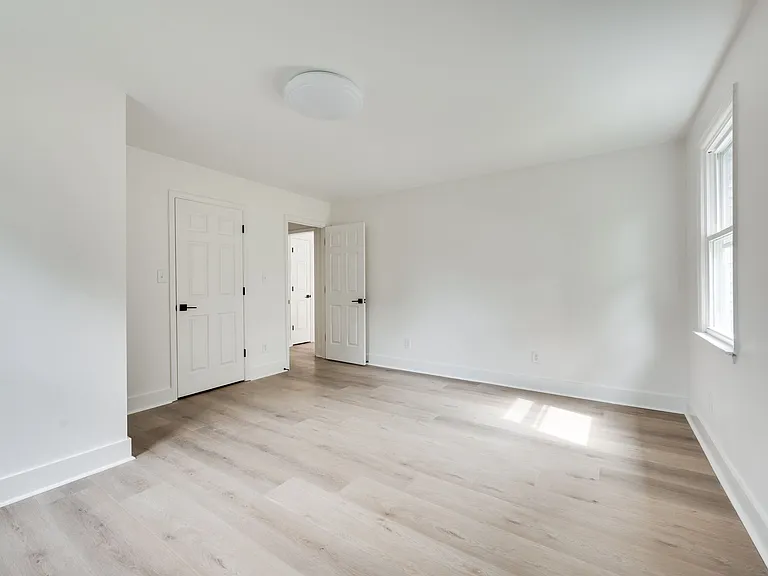 520 Riverview Dr — Photo 26