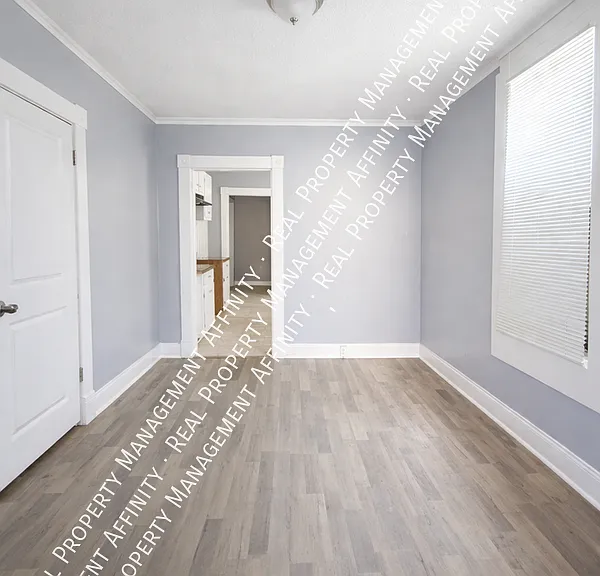 629 E Trigg Ave — Photo 2