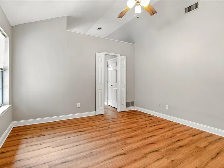 508 Glenn Ln — Photo 13