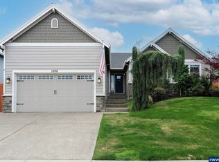 1028 Jaysie Dr, Silverton, OR 97381