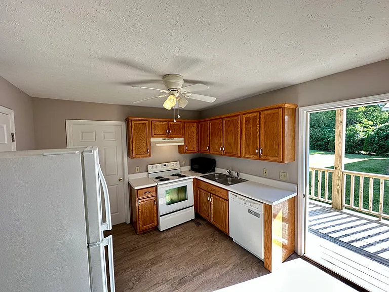 1316 Virginia Ave #B2 — Photo 7