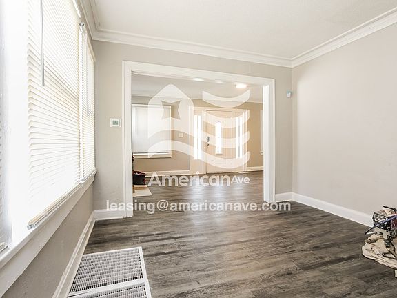 1236850_005_wm_-_living_room_13059269.jpg