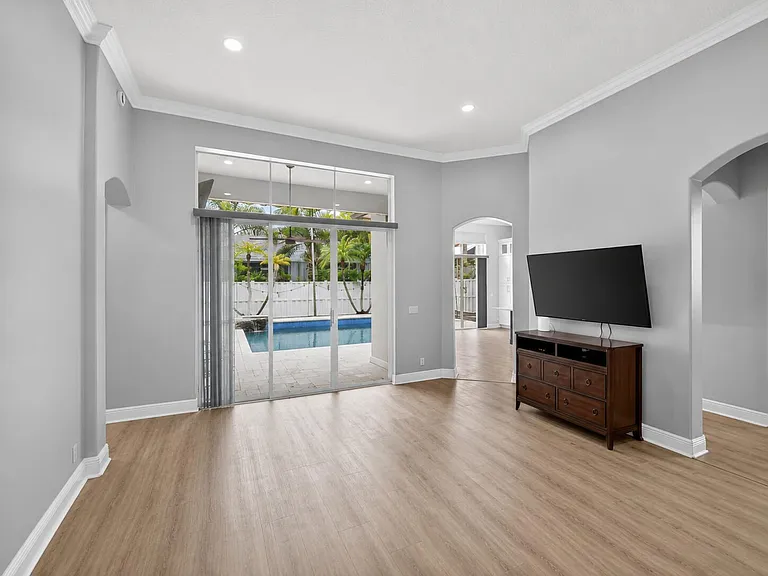 6319 C Durham Dr — Photo 13
