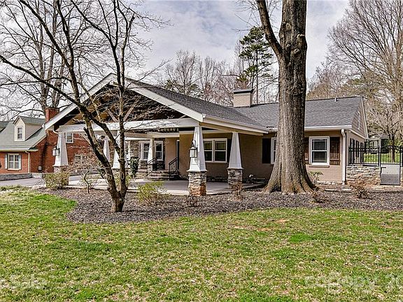 2nd image of 1135 Lakeside Dr
