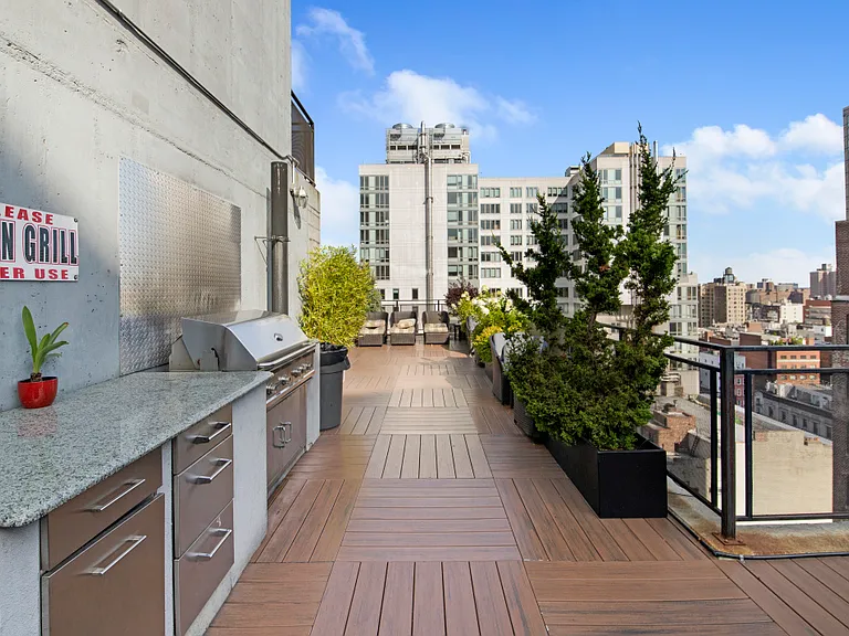 148 E 24th St #6E — Photo 8