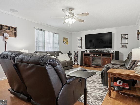 3rd image of 119 Pritchard Rd
