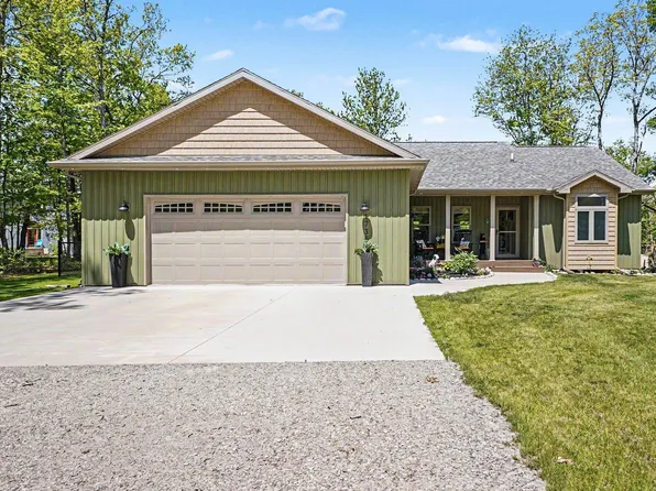 1735 Iroquois Trl, National City, MI 48748