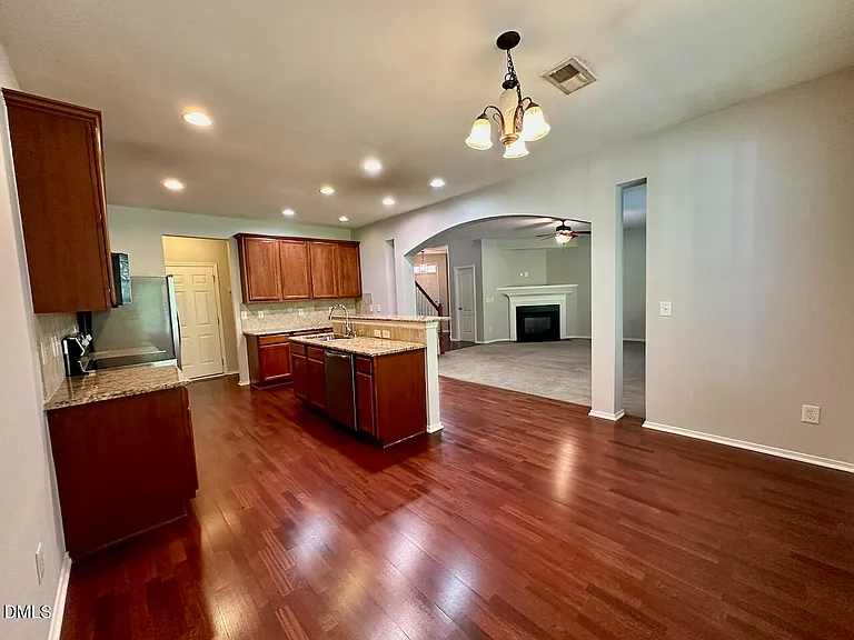 8208 Stone Cellar Dr — Photo 15