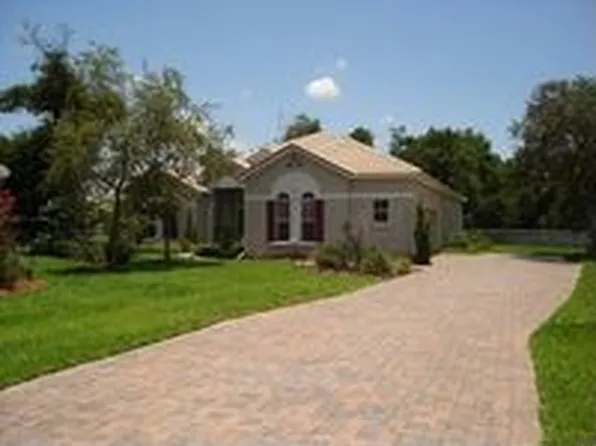 215 Juniper Ridge Ct, Sanford, FL 32771