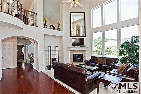 1st image of 10114 River Bend Dr