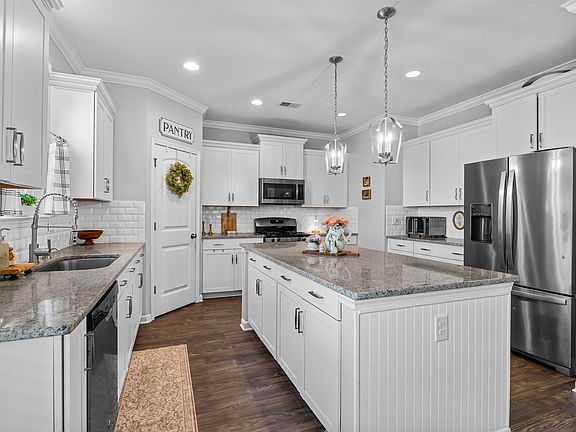 2nd image of 5 Corinth Ct