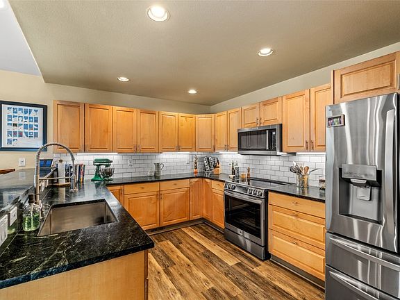 5th image of 1505 Cascades Drive UNIT 4
