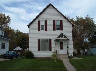 1408 University Ave, Grand Forks, ND 58203