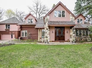 369 N Bateman Cir, Barrington, IL 60010