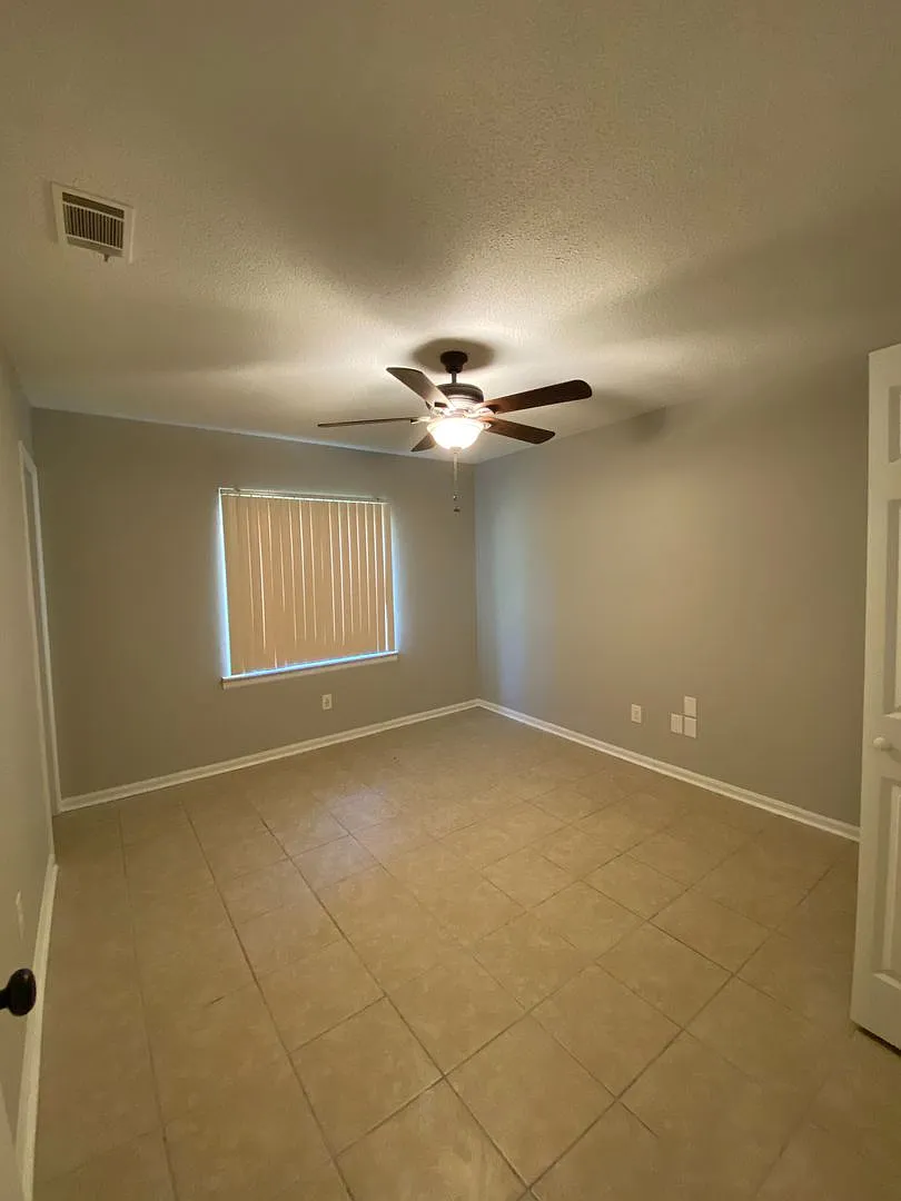 For Rent — Photo 4