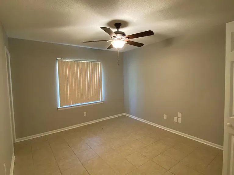239 Pointe South Dr — Photo 4