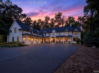 1533 Kensington Rd, Bloomfield Hills, MI 48304