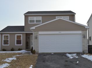 219 E Lakeside Dr, Vernon Hills, IL