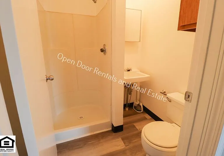255 S Wayne St #105 — Photo 5