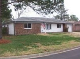 576 Saddle Rock Rd, Virginia Beach, VA 23452