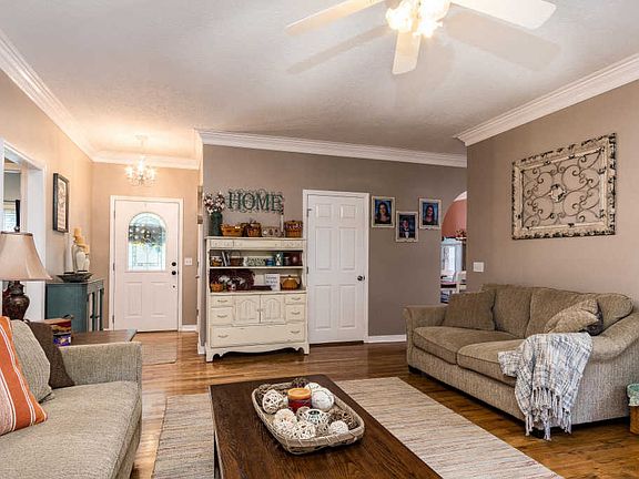 5th image of 116 Ashley Dr
