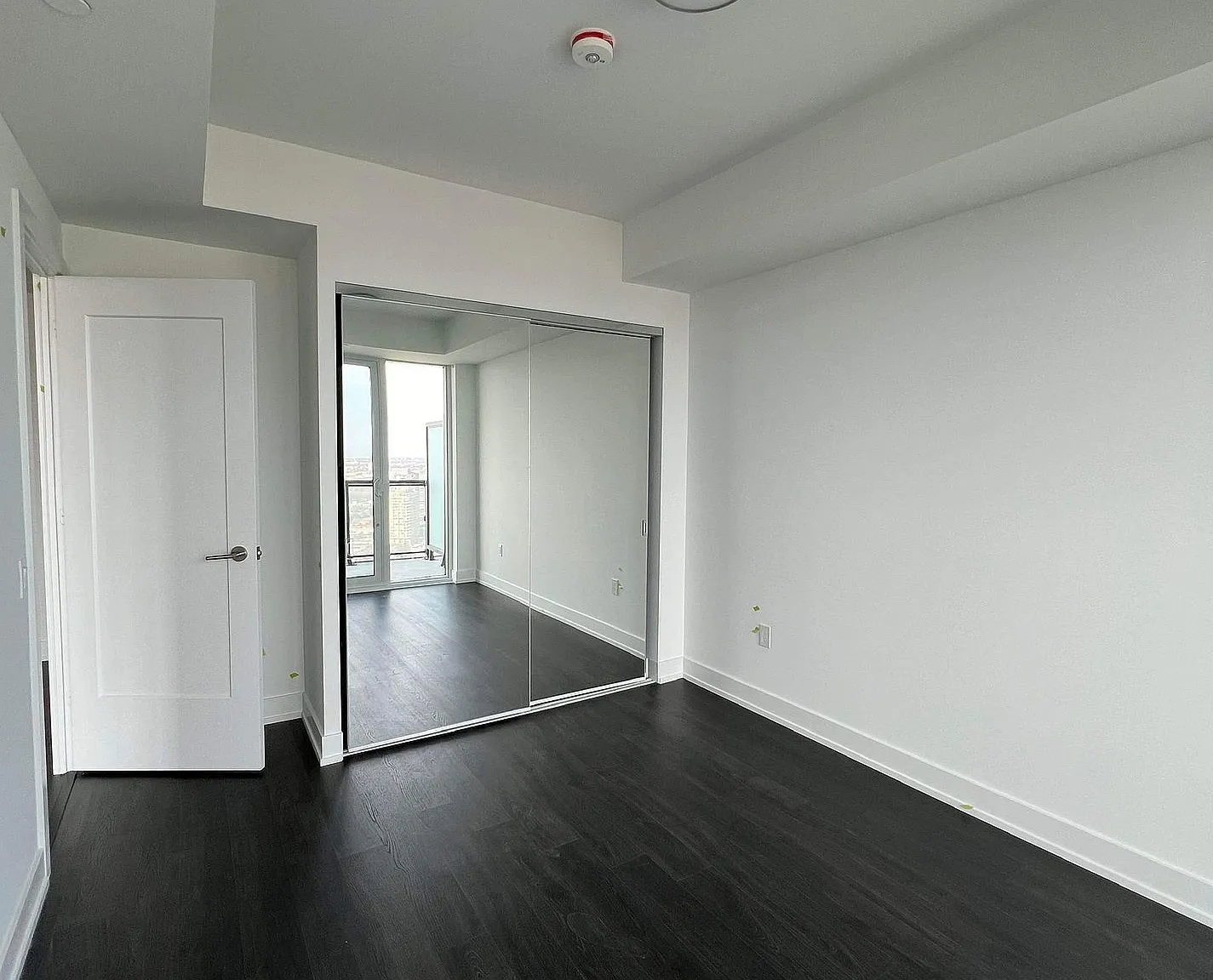 1 bed, $2,000 — Photo 4