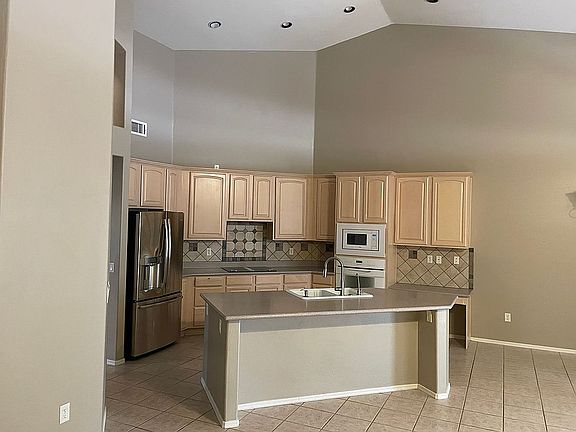 5th image of 7952 E Sandia Cir