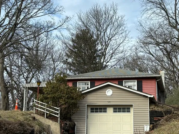 121 Reaghard Dr, Cheswick, PA 15024