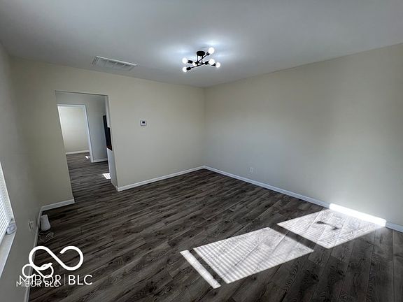 2nd image of 422-424 Villa Ave