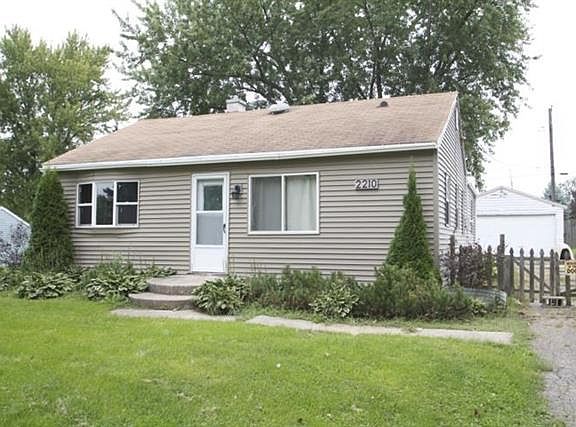 2nd image of 2210 Wentworth Ave