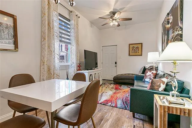 1244 Clouet St — Photo 3