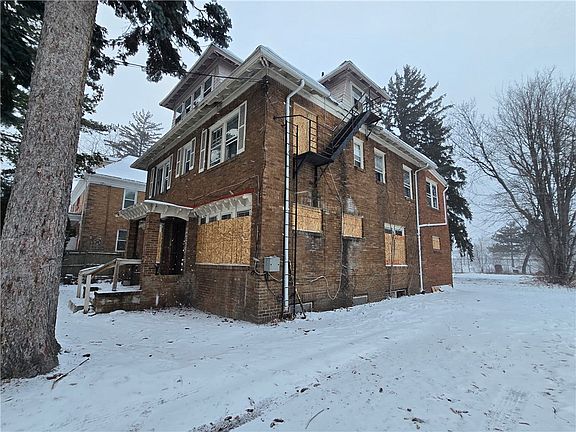 3rd image of 80 Huntington Park