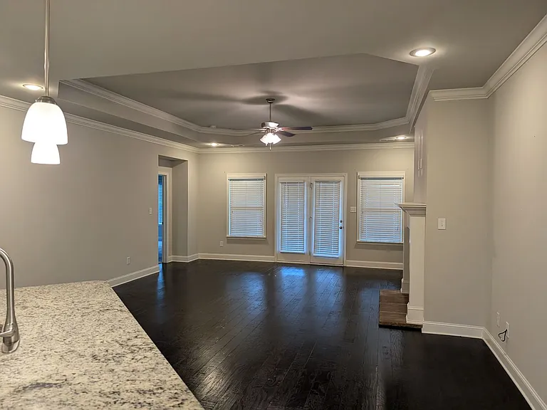 207 Blackwood Dr NW — Photo 7