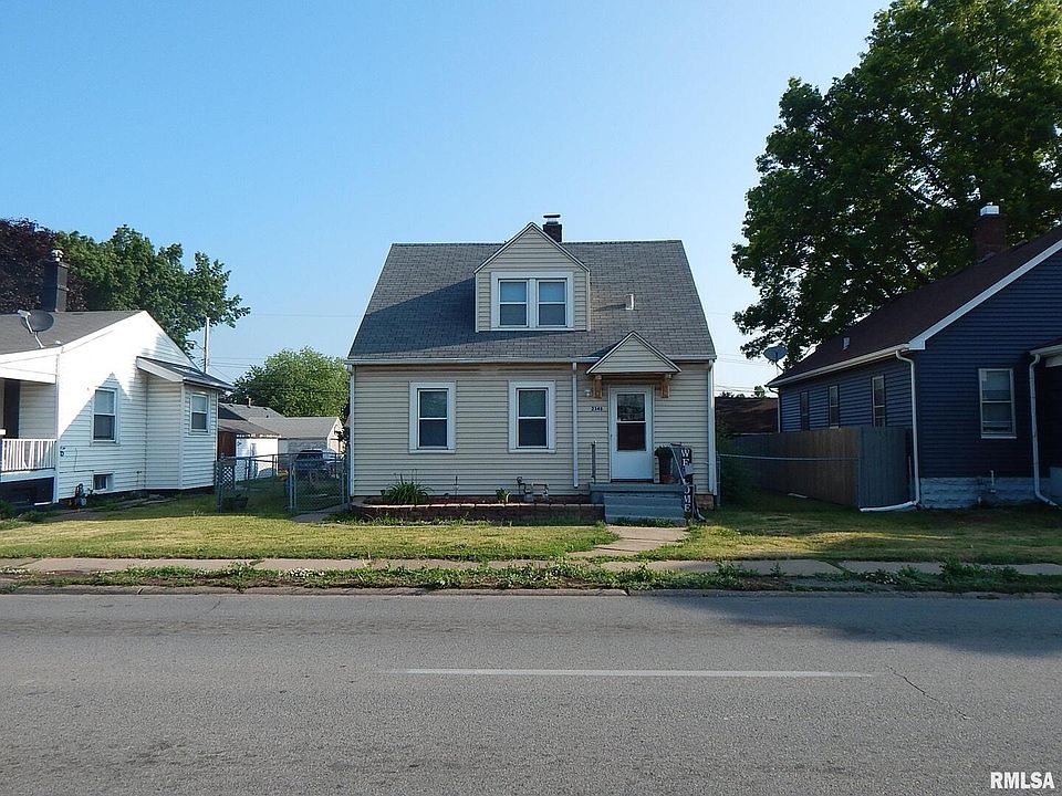 1st image of 2348 W Locust St