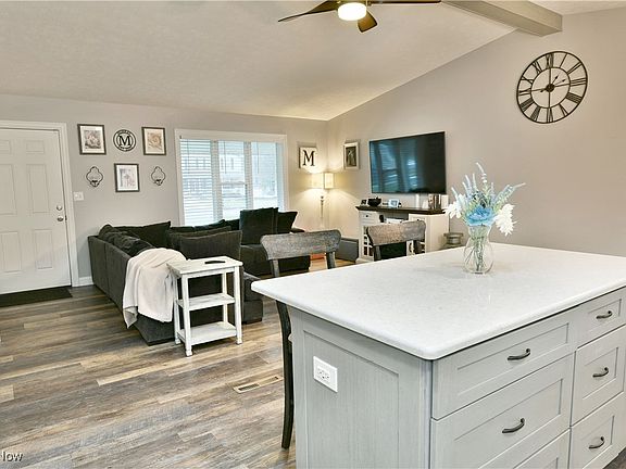 4th image of 7024 Berry Blossom Dr