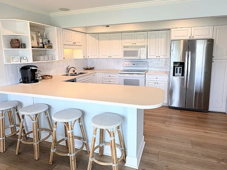 157 Driftwood Ct — Photo 3
